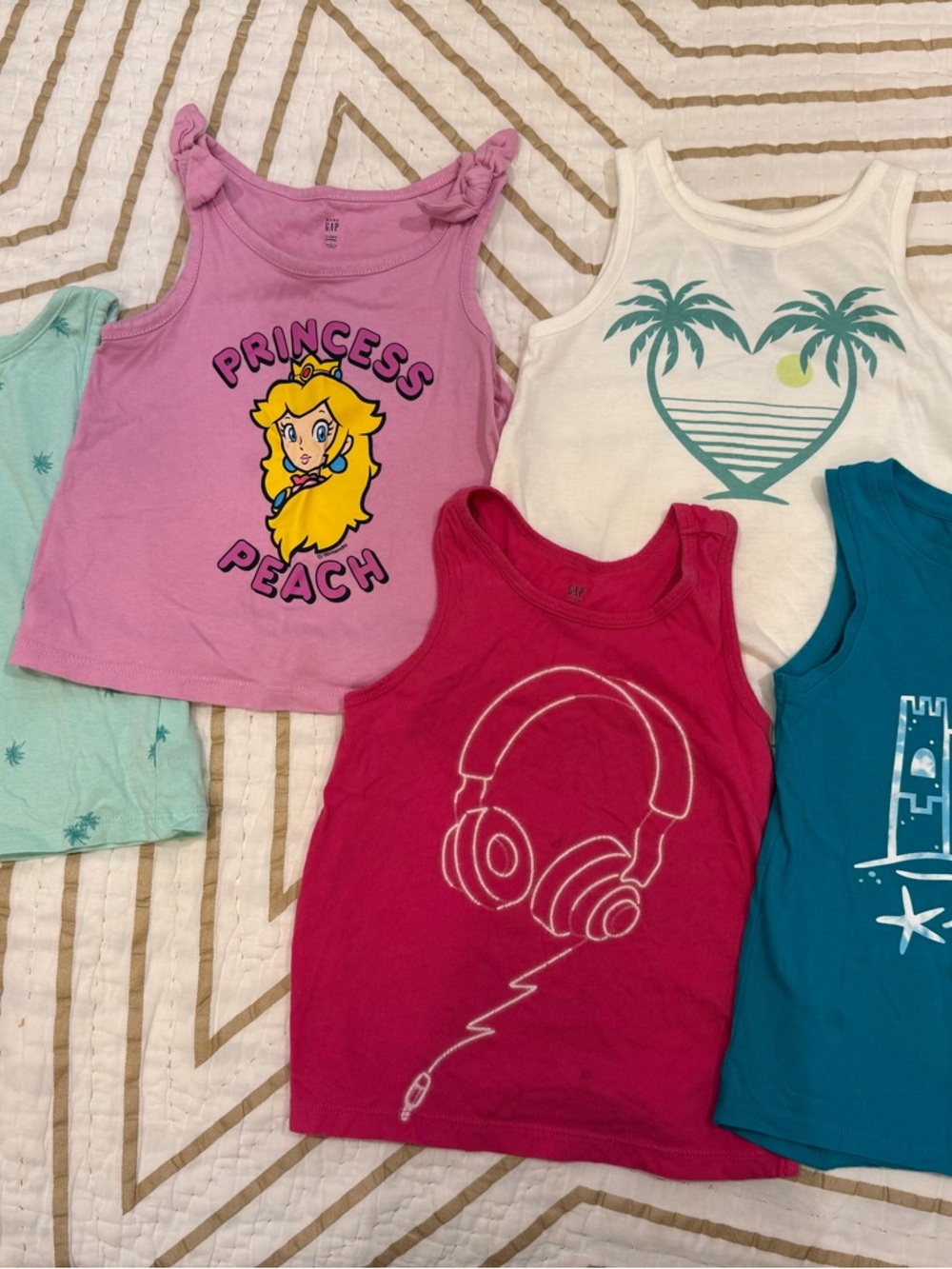Bundle of 5 girls tank tops size 4T